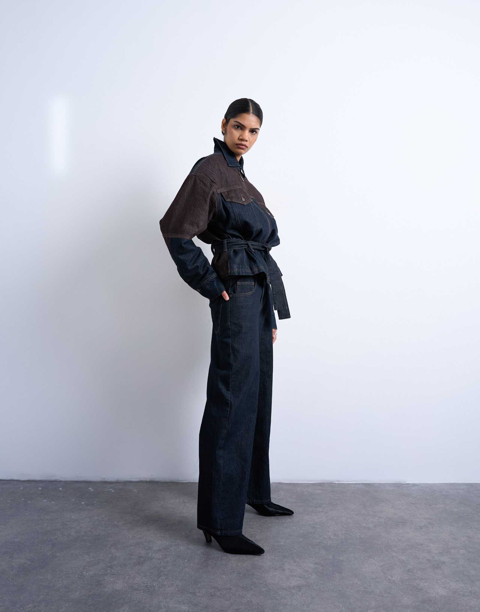 Двухцветные джинсы свободного кроя с высокой посадкой от Topshop коричневого и черного цветов