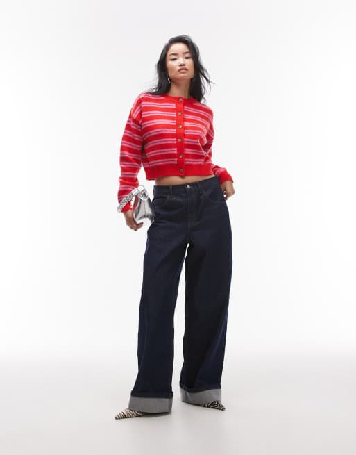 Topshop – Ultimate – Knapp geschnittene Strickjacke in Rot und Rosa gestreift