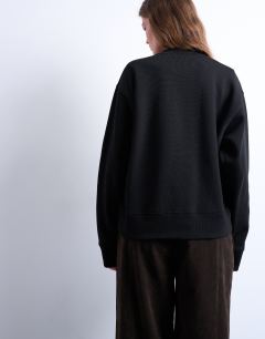 Model wearing Ultimate sweat in black