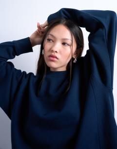Model wearing Ultimate sweat in dark navy