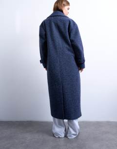Model wearing Unlined soft brushed chuck on longline coat in navy