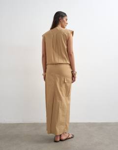 Model wearing Utility concealed placket column maxi dress in beige