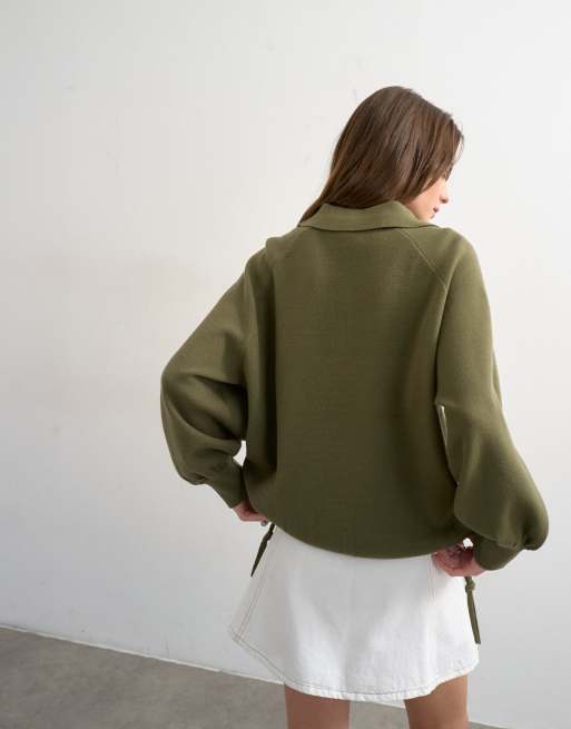 Topshop – Utility-Poloshirt aus kompaktem Strick in Khaki mit geraffter Taille, 4 von 4