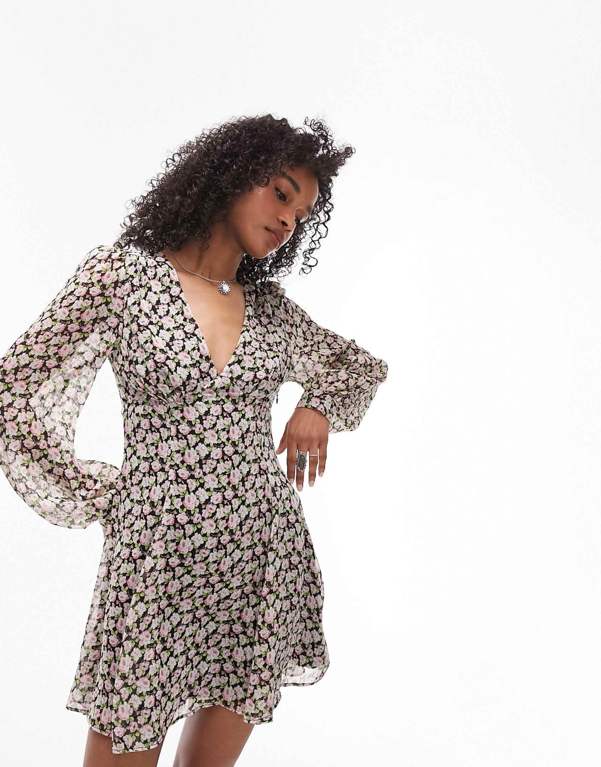 Topshop v-neck mini tea dress in ditsy vintage rose view 2