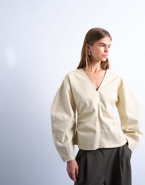 Topshop V neck ovoid sleeve top in cream - view 1