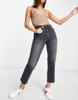 Topshop Verkurzte gerade Jeans in verwaschenem Schwarz mit mittelhohem Bund ASOS
