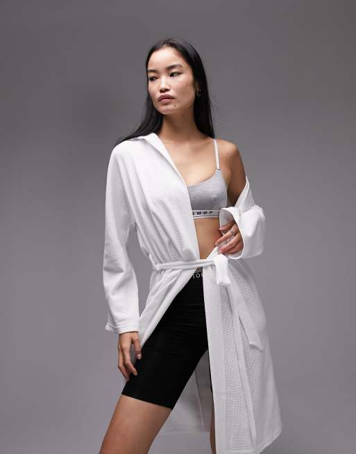 Topshop - Vestaglia bianca lavorata a nido d'ape con cappuccio 