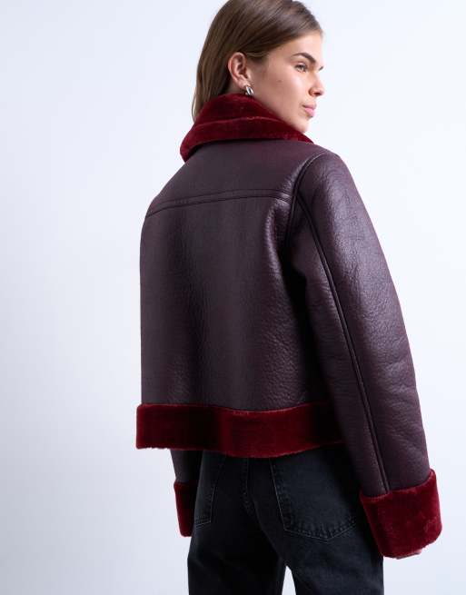 Topshop - Veste courte en similicuir à détails rouges imitation peau de mouton, 4 de 4
