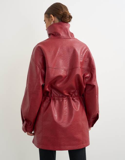 Topshop veste très oversize cintrée à la taille à col cheminée couleur cerise, 4 de 4