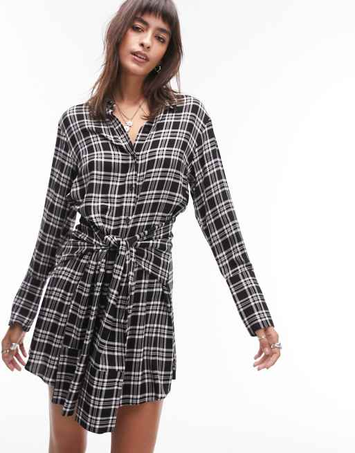 Topshop - Vestito camicia corto in raso a quadri allacciato sul davanti