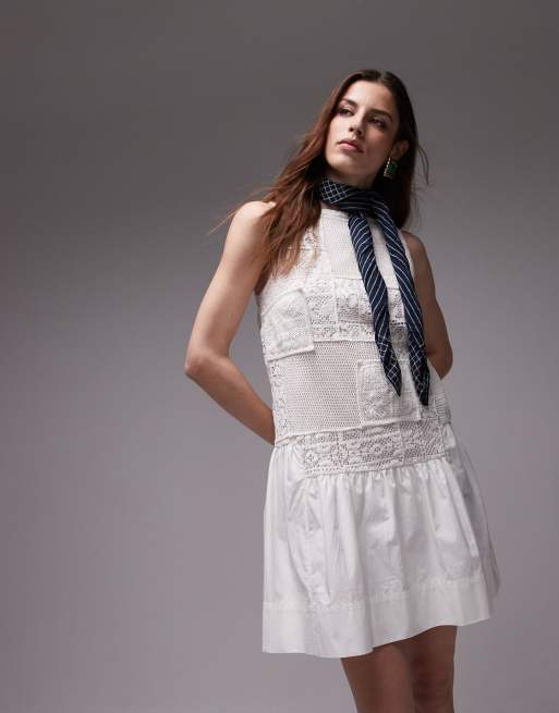 Topshop - Vestito corto all'uncinetto patchwork bianco con orlo sceso