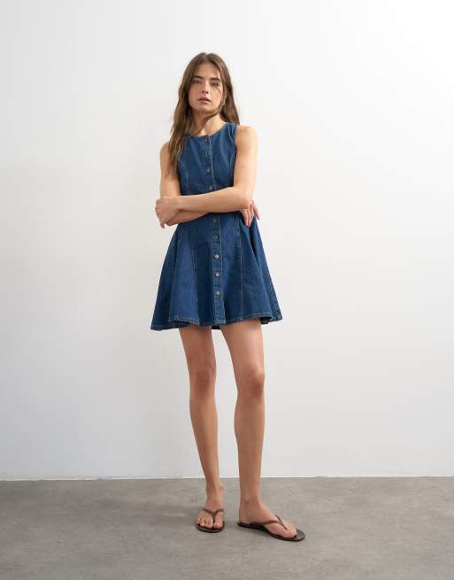 Topshop - Vestito corto in denim blu intenso con cuciture godet
