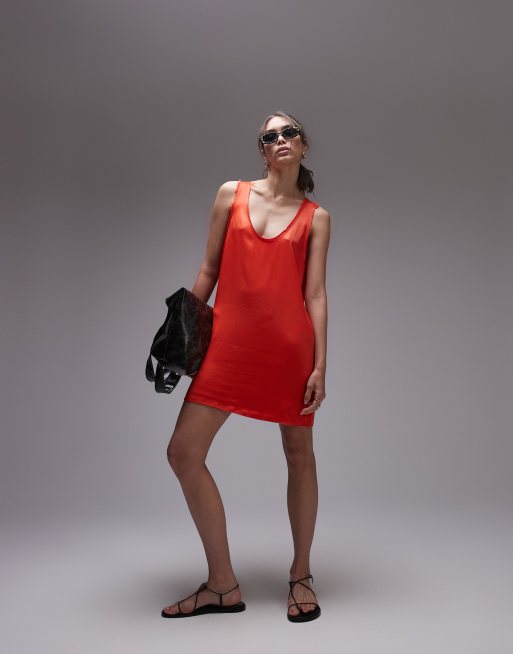 Topshop - Vestito corto rosso con scollo a V basso e bordi grezzi