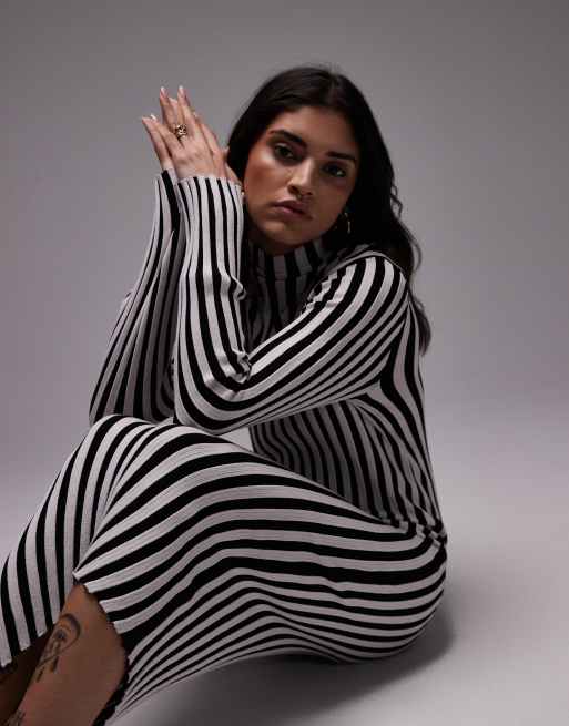 Topshop Vestito midi in maglia a righe verticali a pieghe nero e