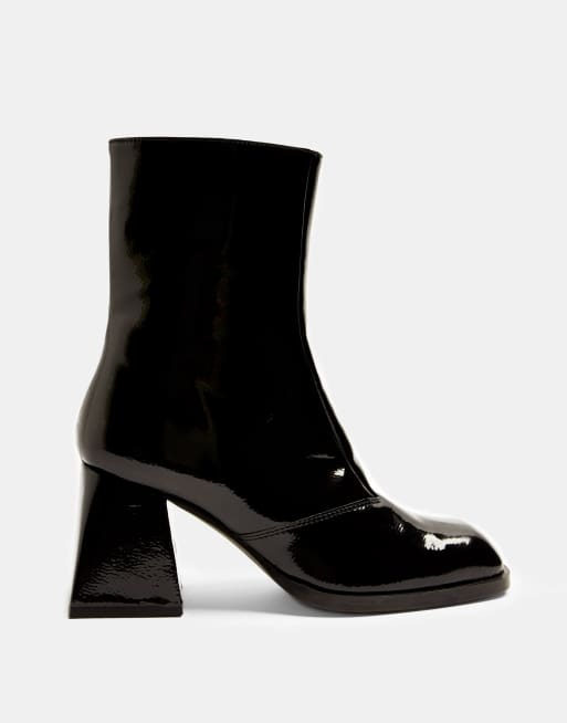 Topshop – Vinnie – Czarne lakierowane botki na obcasie klockowym z okrągłymi noskami