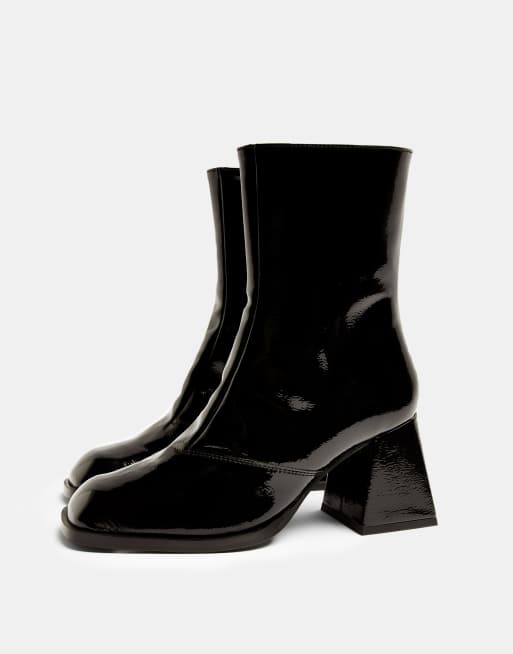 Topshop – Vinnie – Lackstiefel mit runder Zehenpartie und Blockabsatz in Schwarz, 2 von 4