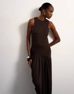 Model wearing Viscose drape bubble hem maxi dress in chocolate