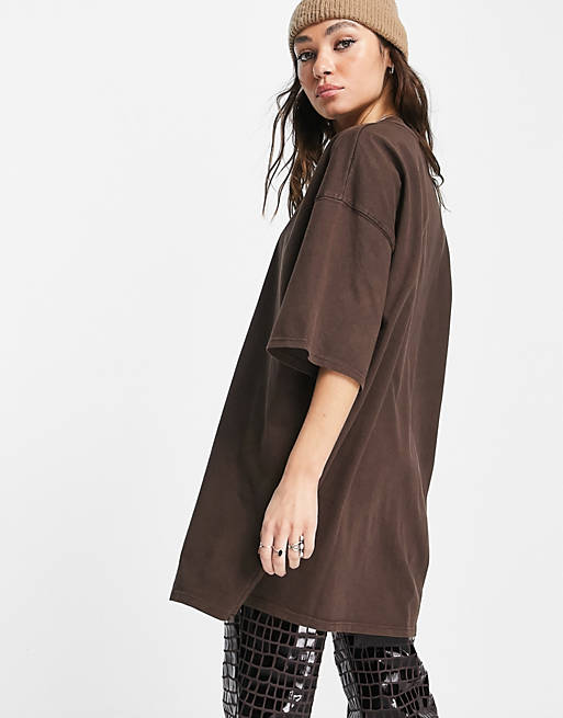 Tops Topshop washed oversized boyfriend t-shirt in chocolate 