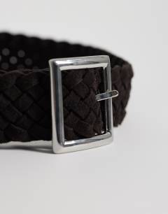 Model wearing Weave leather belt in brown