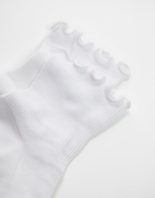 Topshop – Weiße Socken mit Rüschen, 3 von 4