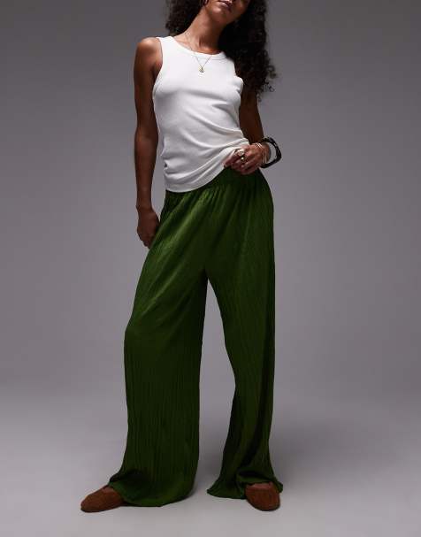 Topshop – Weit geschnittene Hose in Olivgrün mit Knitterstruktur - view 1