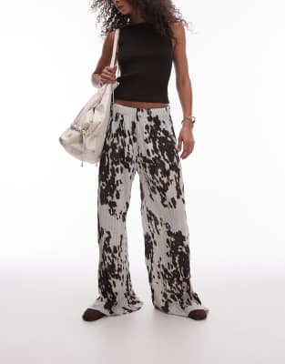 Topshop - Weit geschnittene Hose mit Kuhfellmuster mit Knitterstruktur-Bunt