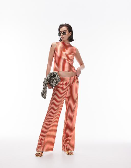 Topshop – Weit geschnittene Plissee-Hose in gestreiftem Rot, Kombiteil