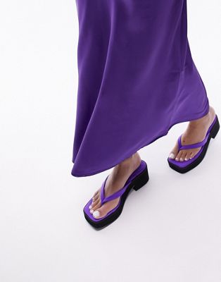  Whisper toe thong platform chunky sandal 
