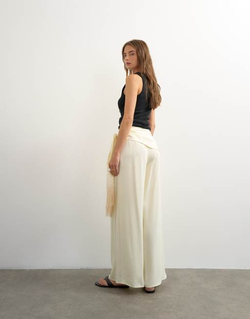 Topshop Wickelhose im Satin-Look mit Fransen-Detail in Cremeweiß, 5 von 5