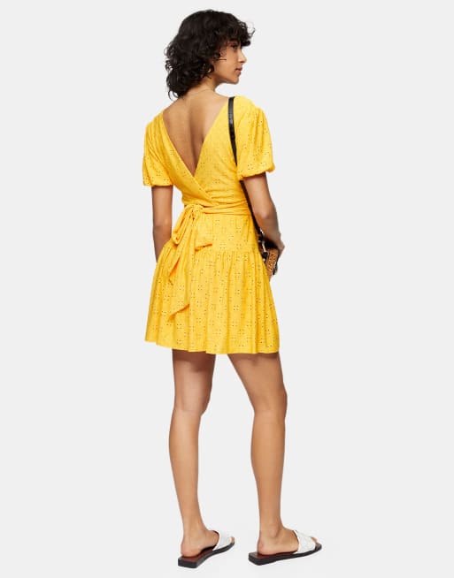 Topshop – Wickelkleid mit Lochstickerei in Orange, 2 von 4