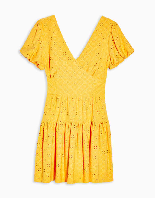 Topshop – Wickelkleid mit Lochstickerei in Orange, 4 von 4