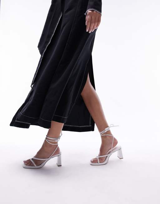 Topshop Wide Fit – Ellis – Geschnürte Sandalen in Weiß mit Blockabsatz, 3 von 4