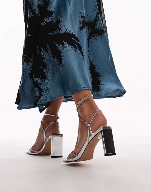 Topshop Wide Fit – Georgina – Silverfärgade klackskor med remmar, 3 av 4