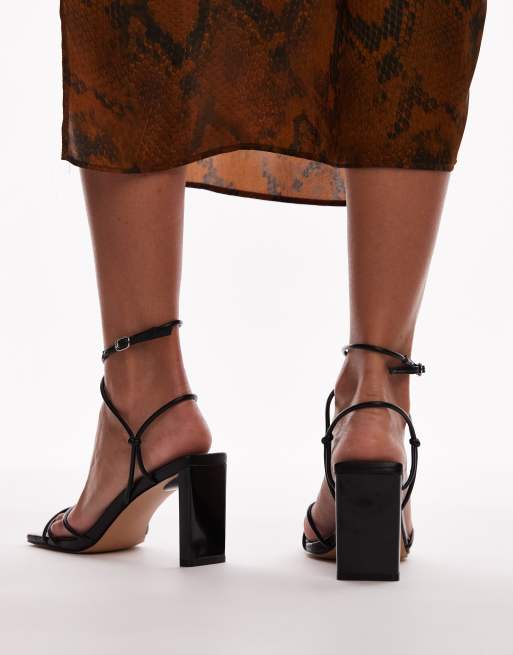 Topshop Wide Fit – Georgina – Svarta klackskor med remmar, 4 av 4