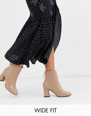 wide fit heeled boots