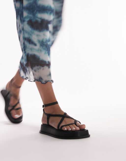 Topshop Wide Fit – Jen – Czarne sandały ze skórzanych pasków