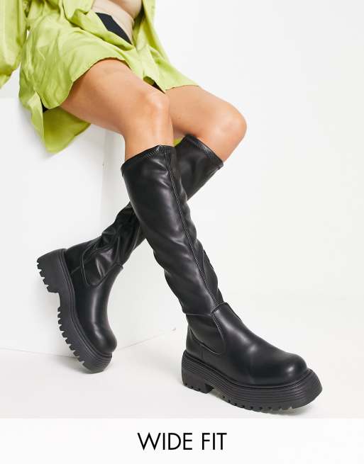 Black boots shop below the knee