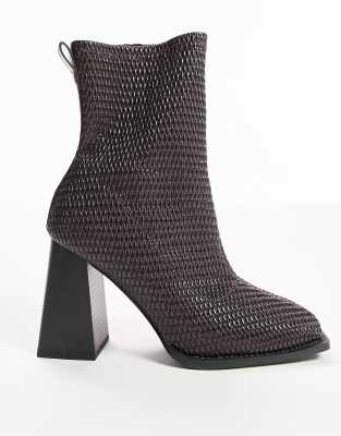 TOPSHOP WIDE FIT TILLY BLOCK HEEL SOCK BOOT IN CHOC-BROWN