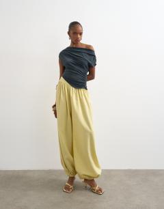 Wide waistband balloon trouser in buttermilk