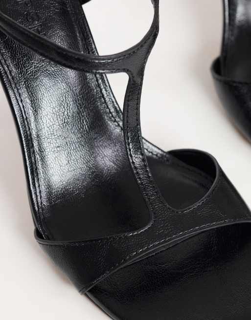 Topshop Willow T bar banana heel sandals in black, 4 of 4