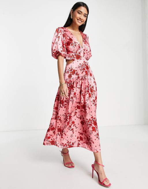 Topshop – Wyjściowa sukienka midi z wycięciami z różowej satyny w kwiaty 