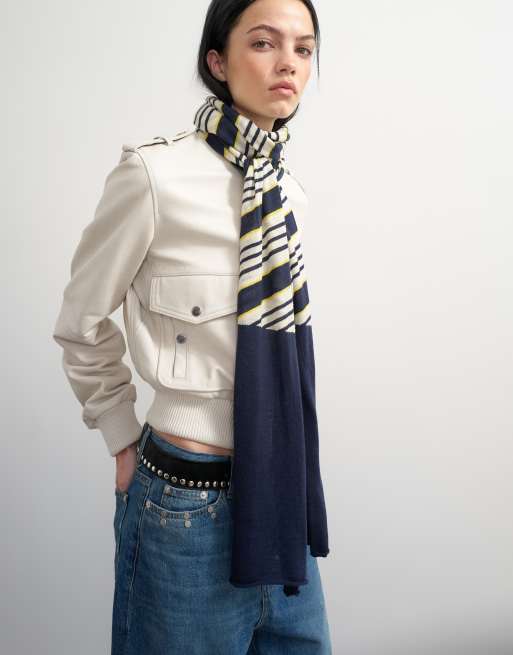 Topshop x Talia Byre bufanda de lana merino a rayas blancas, 4 de 6