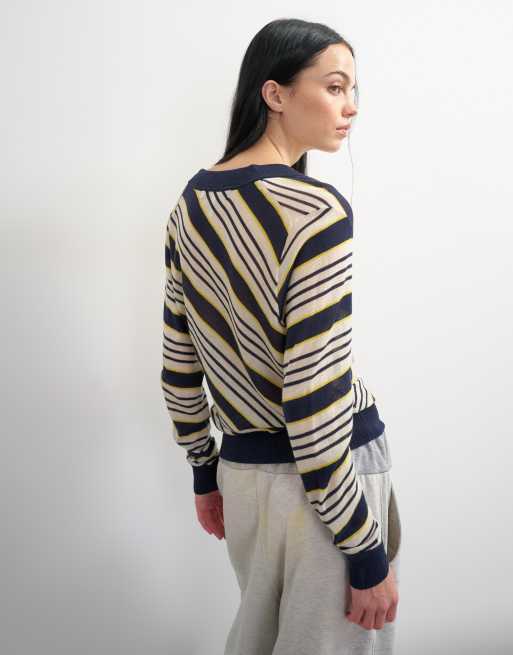 Topshop x Talia Byre pull col V en laine mérinos semi-transparent à rayures écru, 3 de 4