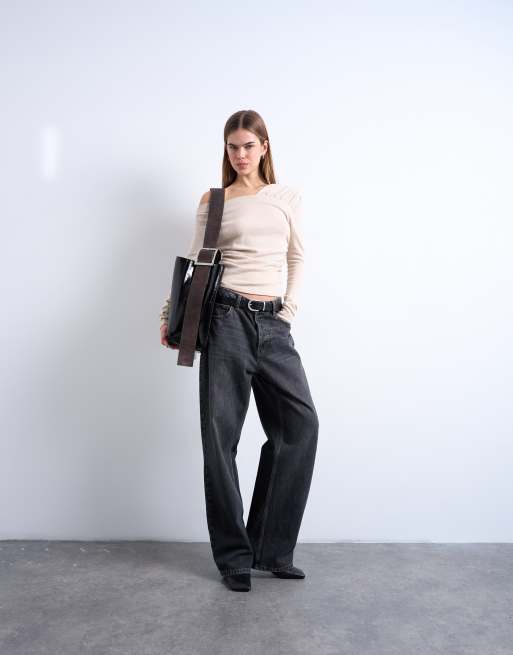 Topshop - Zachte gerimpelde top met blote schouder in gemêleerd lichtbeige, 2 van 4