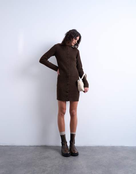 Topshop – Zapinana na guziki czekoladowa dzianinowa sukienka mini z okrągłym dekoltem - view 1