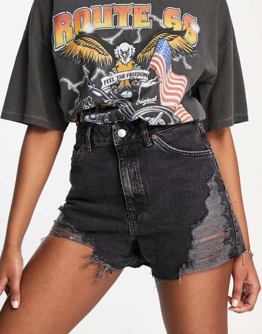 Topshop – Zerrissene Mom-Shorts in A-Linie in verwaschenem Schwarz