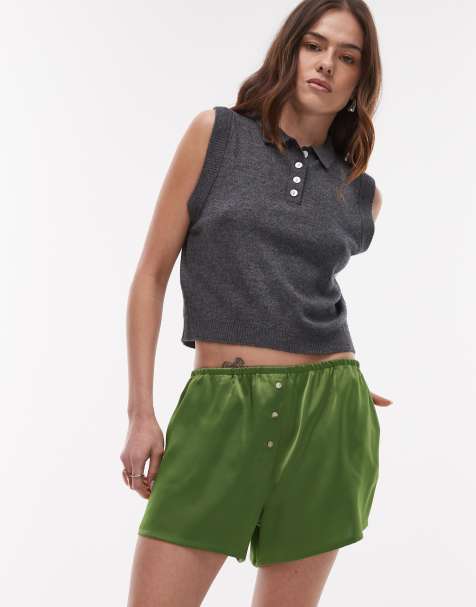 Topshop – Zielone satynowe krótkie szorty z guzikami - view 1