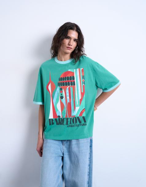 Topshop – Zielony T-shirt oversize z kontrastową lamówką i grafiką z napisem „Barcelona” - view 1