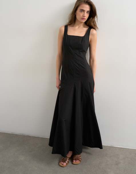 Topshop - Zonnejurk met volle cirkelrok en verlaagde zoom in zwart - view 1