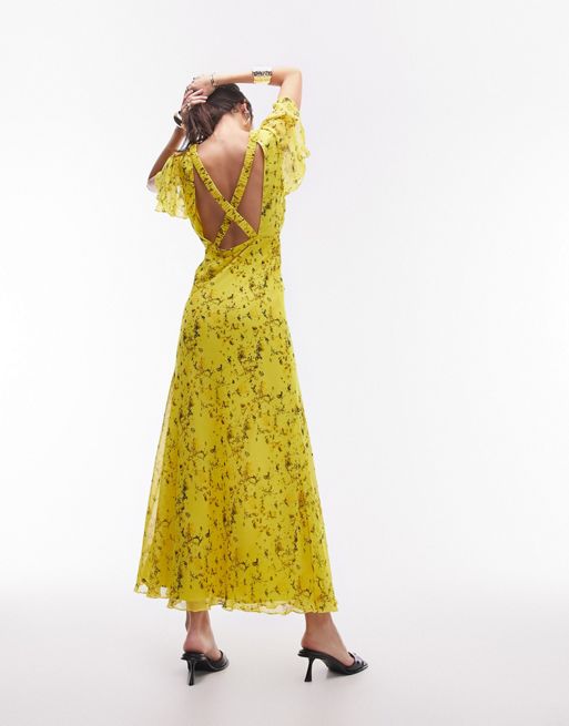  Topshop – Żółta sukienka maxi ze zwiewnymi rękawami i zdobieniem na plecach we wzór